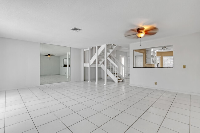Building Photo - 604 Ocean Dunes Cir