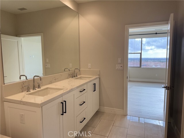 Building Photo - 113 Jaybird