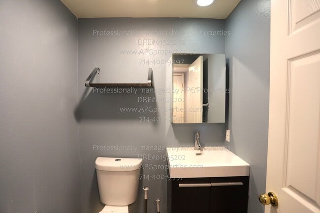 Building Photo - 3519 E Balmoral Dr