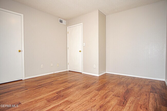 Building Photo - 11026 Splendor Ct