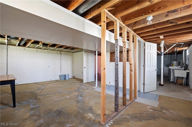 Building Photo - 17050 Sheldon Rd