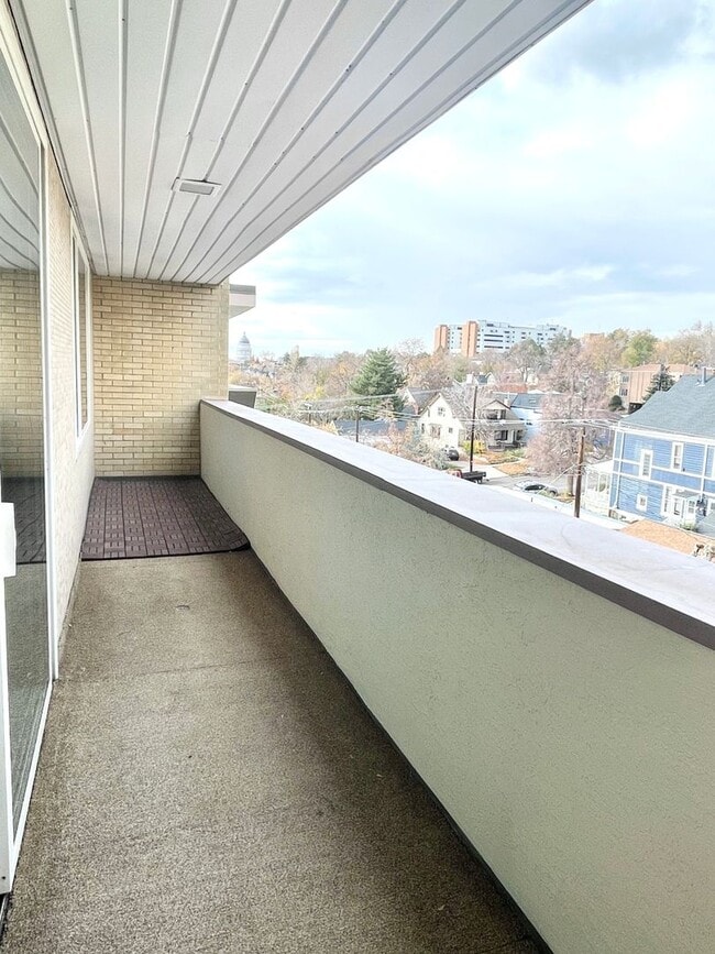 Building Photo - 521 E 5th Ave