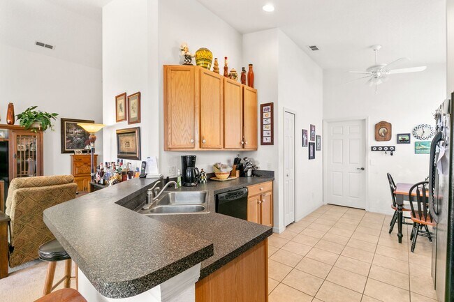 Building Photo - Move-In Ready Home! Trilogy