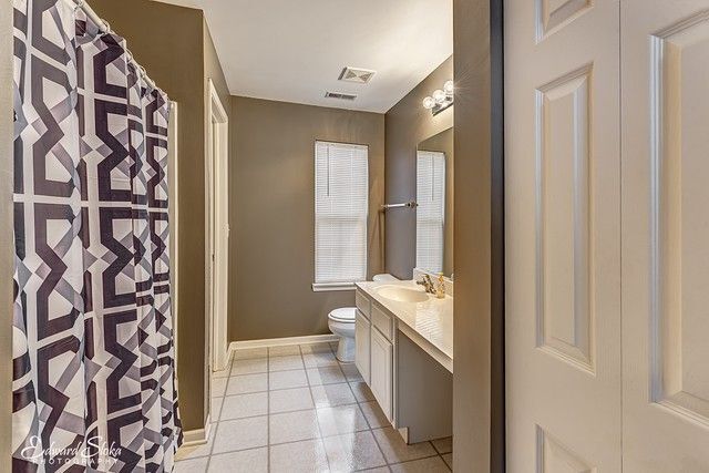 Master Bath - 649 Arbor Cir