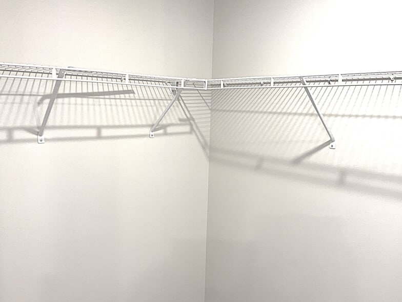 Building Photo - 3232 Emberly Dr