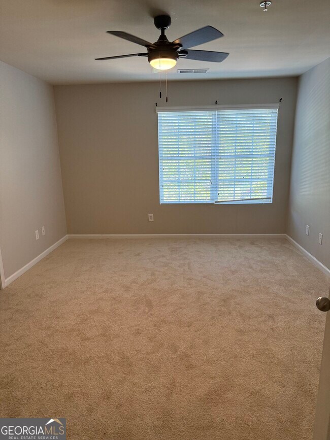 Building Photo - 151 Granite Way
