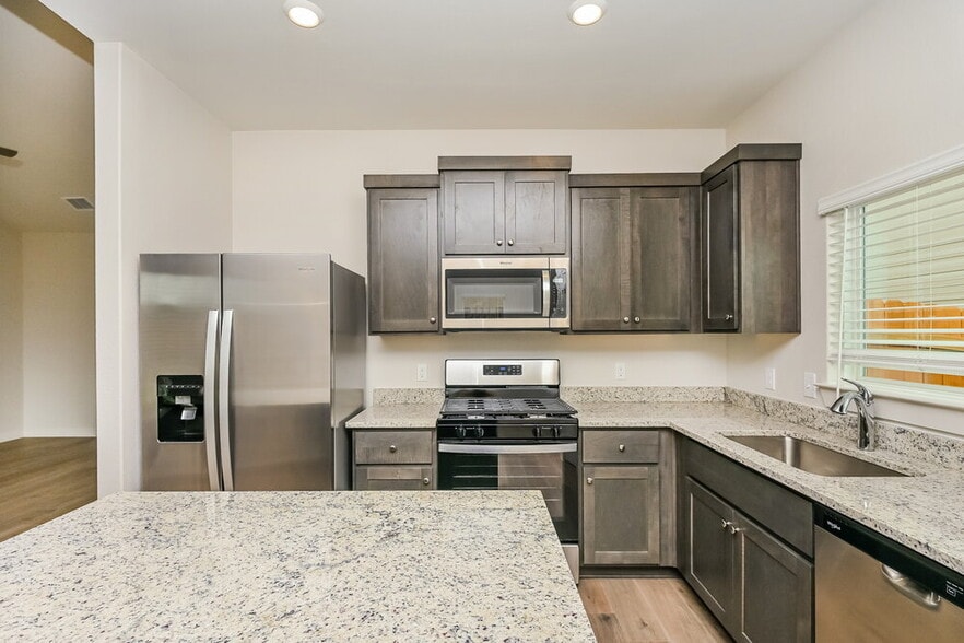 Building Photo - 1513 Harvester Dr