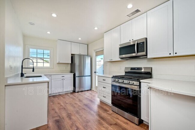 Building Photo - 254 G Ave