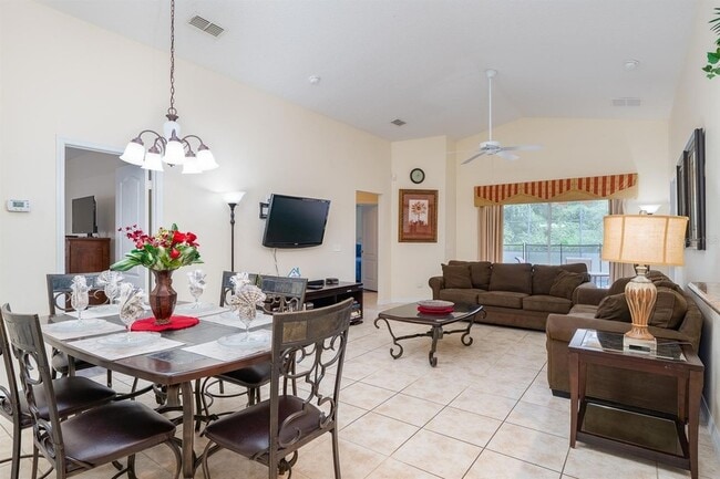 Building Photo - 2178 Royal Ridge Dr