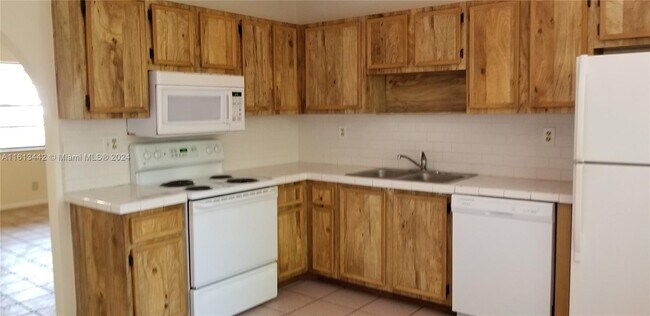 Building Photo - 2526 Taylor St