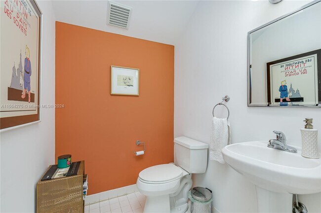 Building Photo - 696 NE 68th St