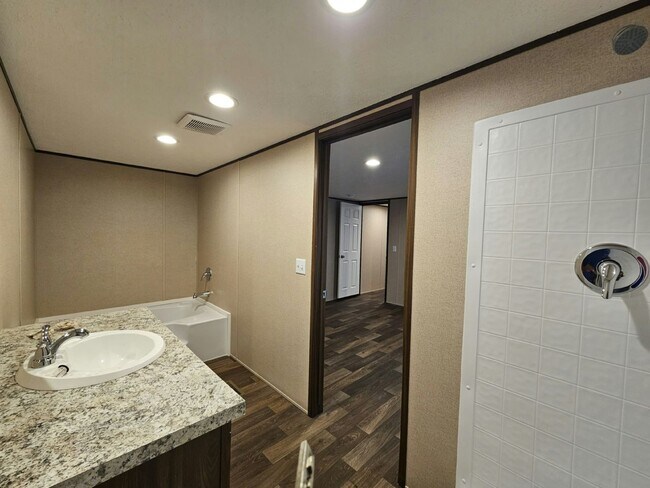 Building Photo - 1074 Myakka Dr
