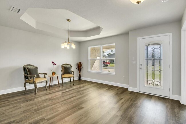 Building Photo - 3840 Redbud Wy
