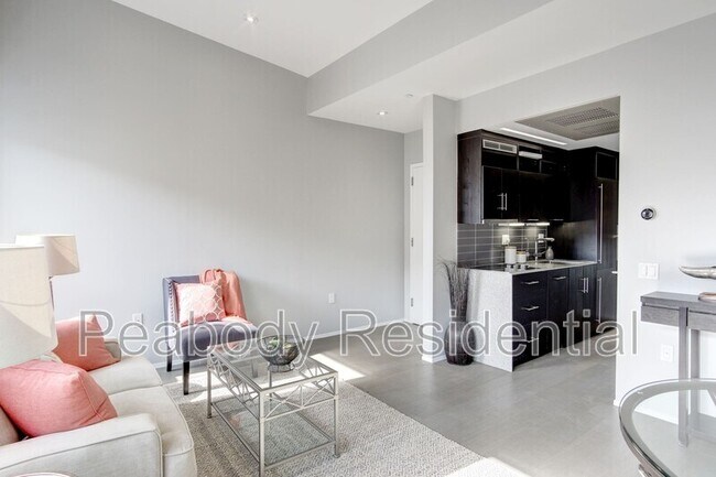 Building Photo - 2422 17th St NW