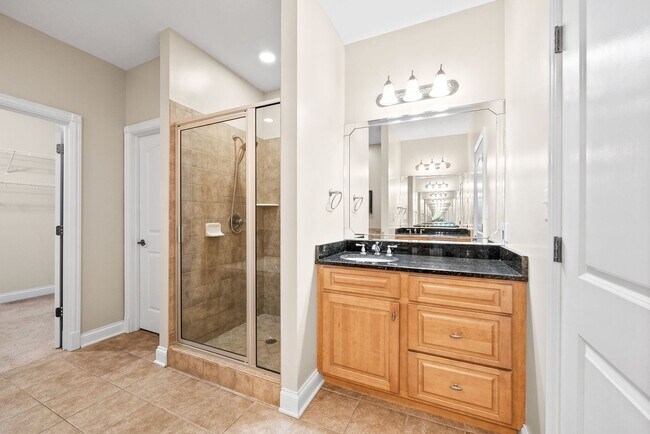 Building Photo - Gorgeous Upscale Home in the Gated Savanna...