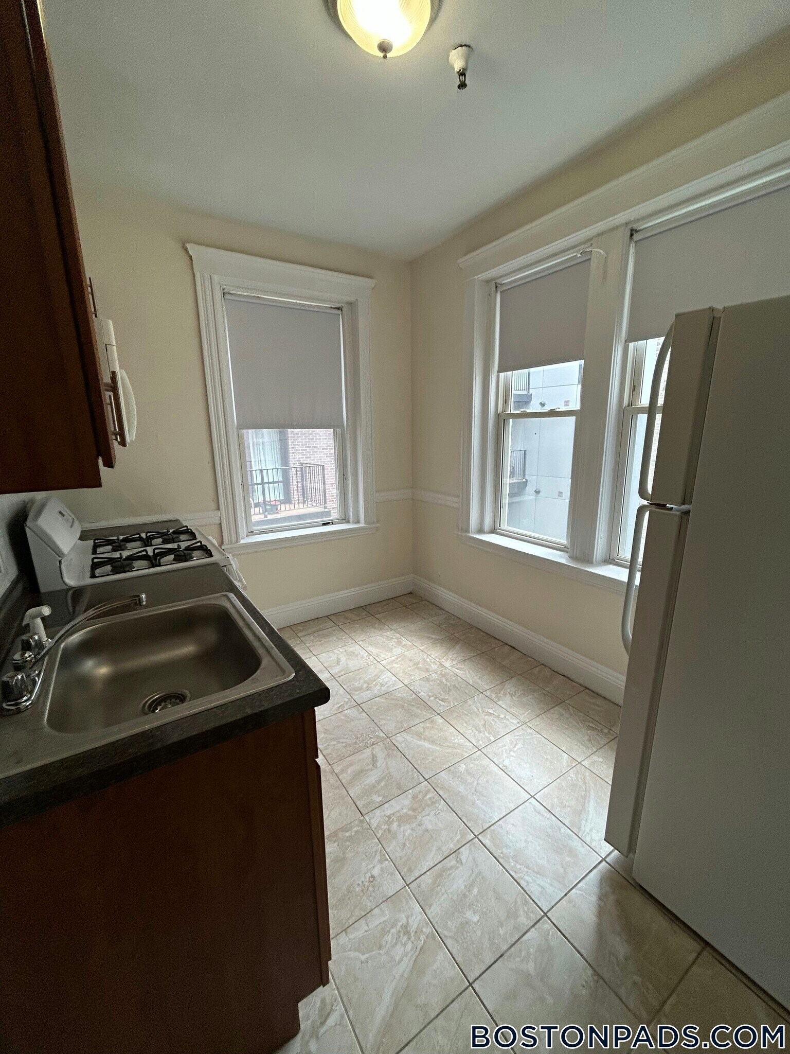 Building Photo - 127 Washington St