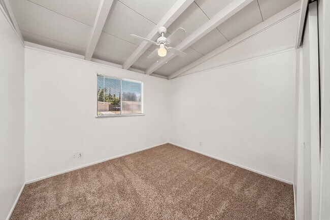 Building Photo - Charming 3 Bedroom 1 Bath Family Home
