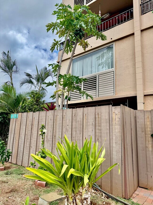 Building Photo - Available Now | Fully Furnished 1 Bedroom,...