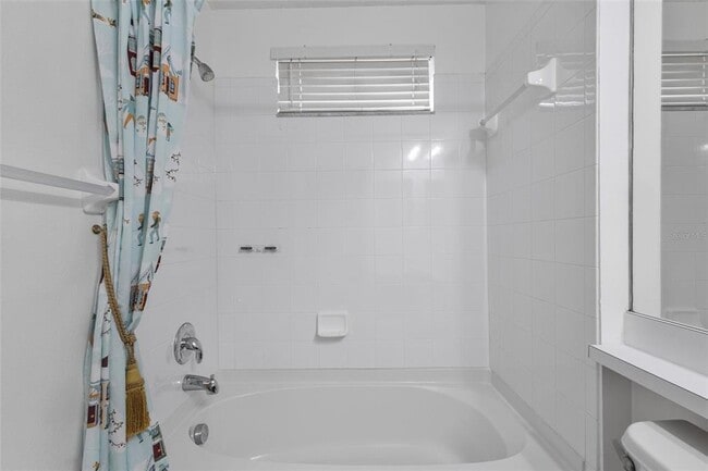 Building Photo - 10462 Lucaya Dr