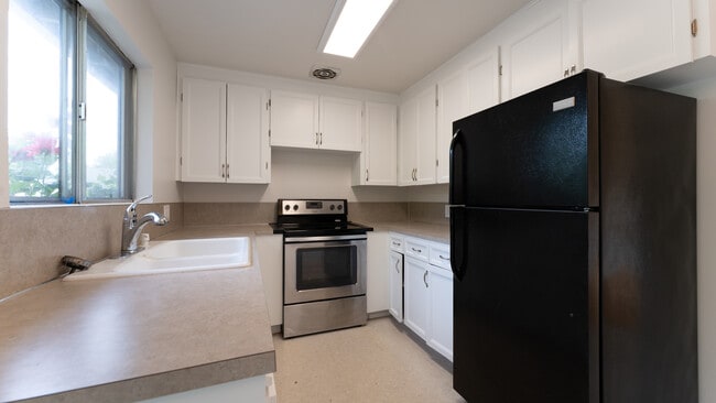 Building Photo - 16321 127th Pl SE