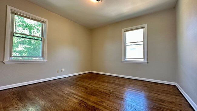 Building Photo - 84th Street  3531-3533