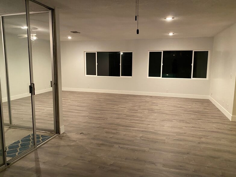 Living room - 73951 Shadow Mountain Dr