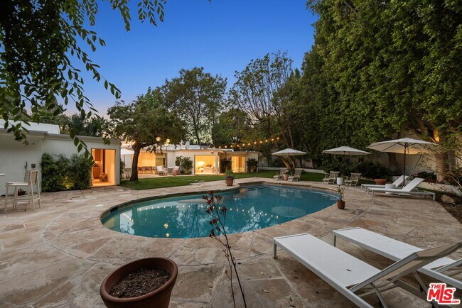 Primary Photo - 9451 Hidden Valley Pl