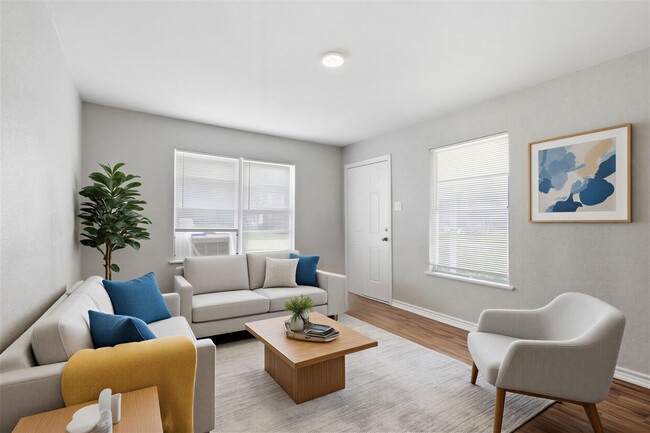 Building Photo - 1112 1st Ave N