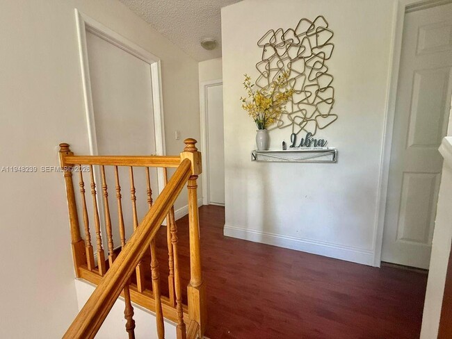 Building Photo - 6426 SW 134th Pl