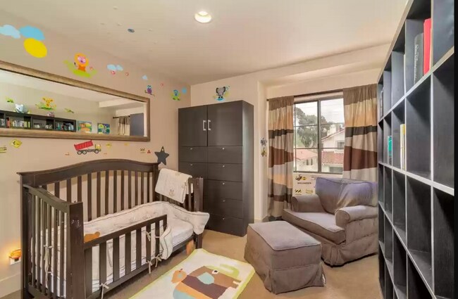 2nd bdrm - 4026 Caminito Cassis