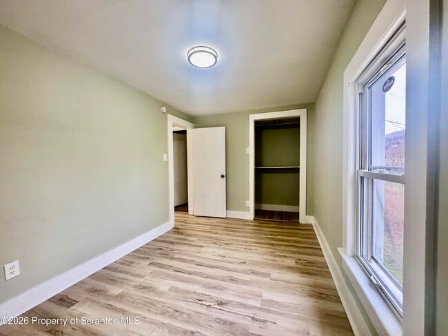 Building Photo - 1746 Bloom Ave