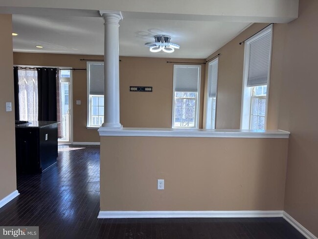 Building Photo - 9623 Smithview Pl