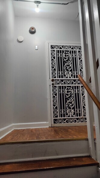 Building Photo - 3404 Alto Rd