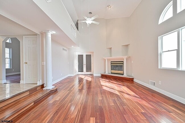 Building Photo - 712 2nd Ave
