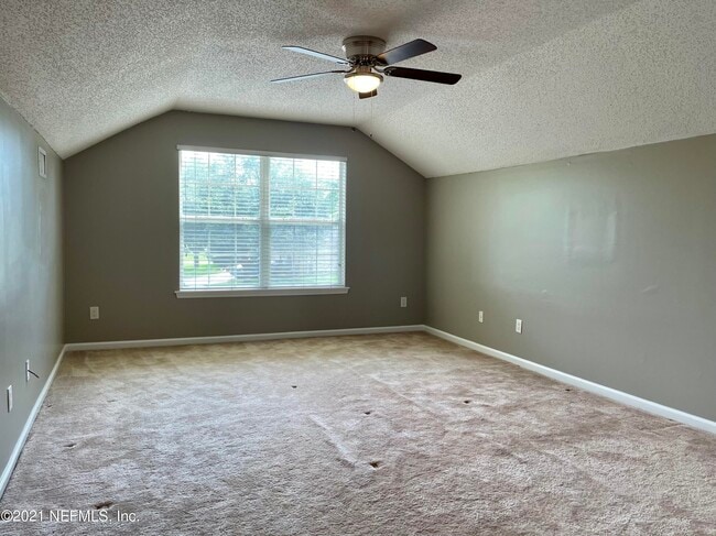 Building Photo - 400 Bayridge Ct