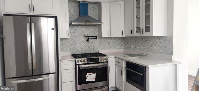 Building Photo - 4210 4th St NW