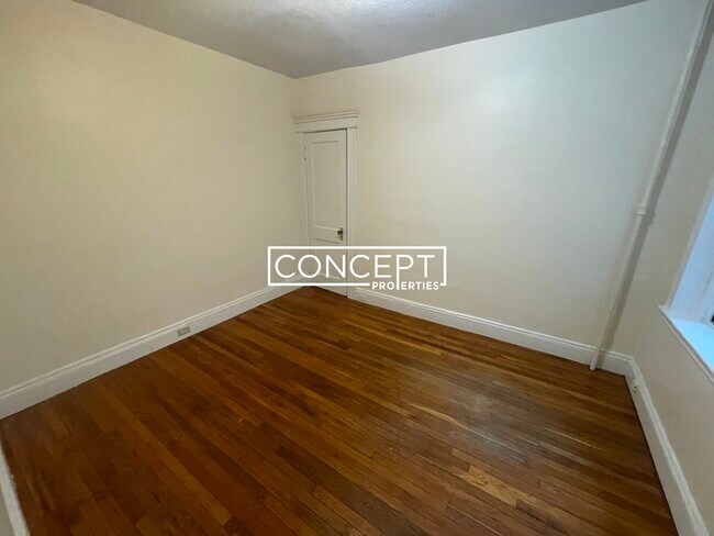 Building Photo - 1152 Commonwealth Ave