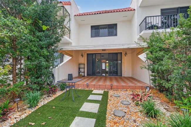 Building Photo - 1626 NE 105th St