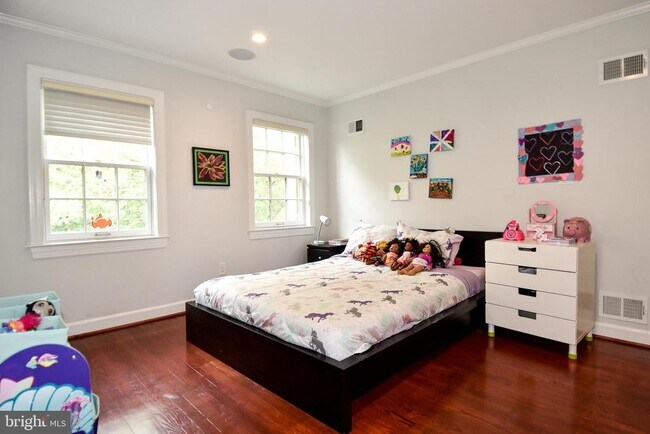 Building Photo - 5153 Westbard Ave