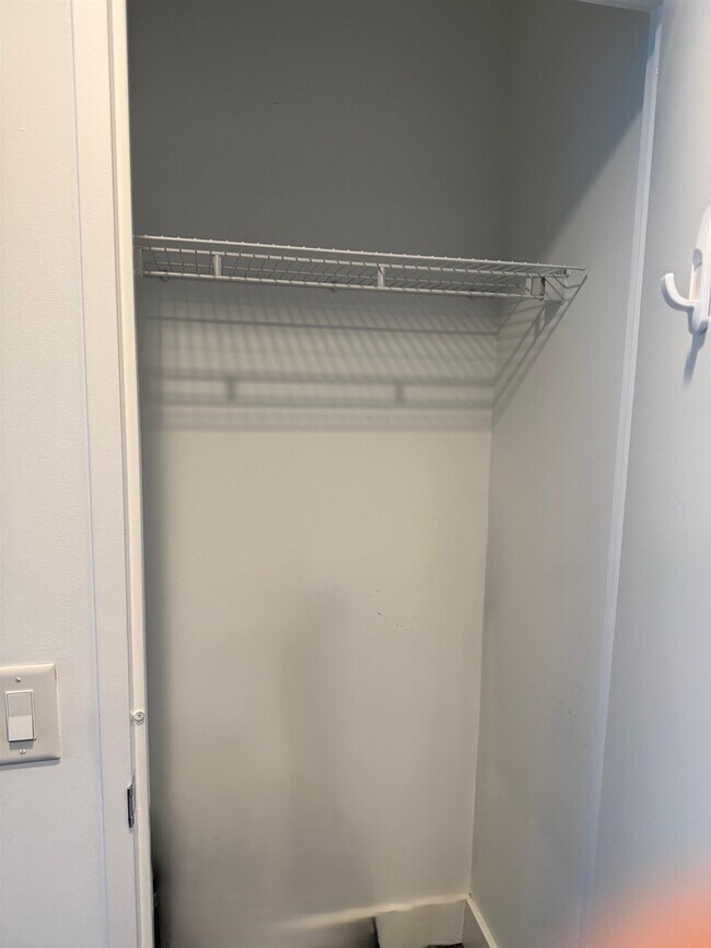 Building Photo - 77 Hudson St