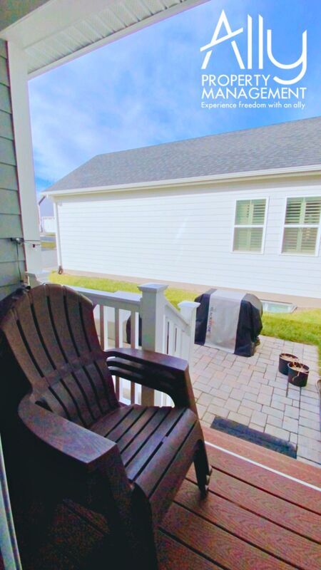 Building Photo - 3272 Village Park Ave