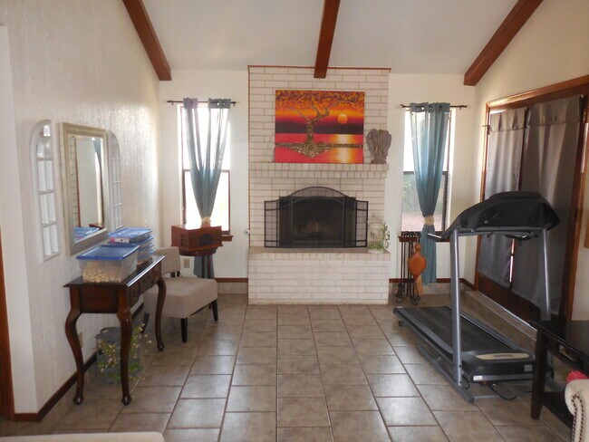 Building Photo - 11448 Lake Alice Dr