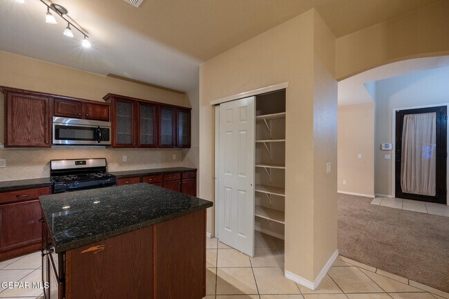 Building Photo - 14212 Otter Point Ct