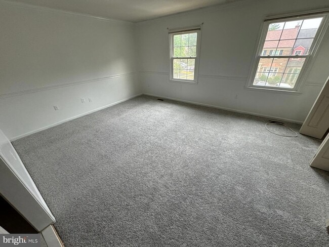 Building Photo - 7720 Bristol Square Ct