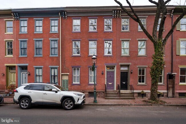 Building Photo - 236 Mercer St