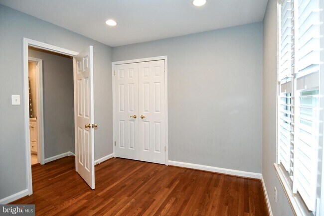 Building Photo - 4100 Dewmar Ct