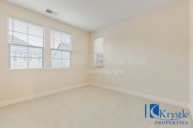 Building Photo - 6335 Newhaven Ln