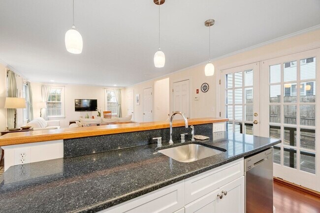 Building Photo - 54 Broadway Ave