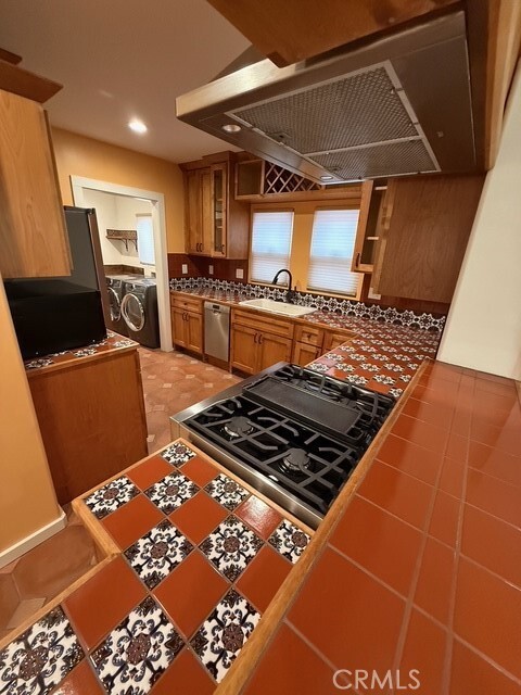 Building Photo - 181 Corona Ave