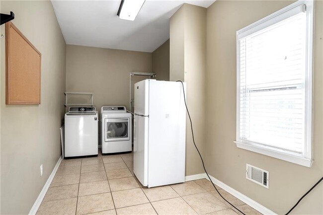 Building Photo - 1200 Whitehawk Trail NW